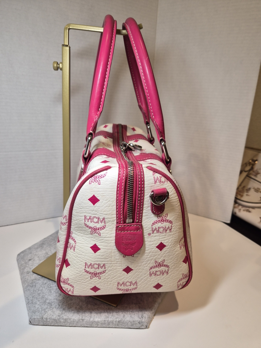 MCM White & Pink Logo Satchel Handbag - Picture 5 of 17